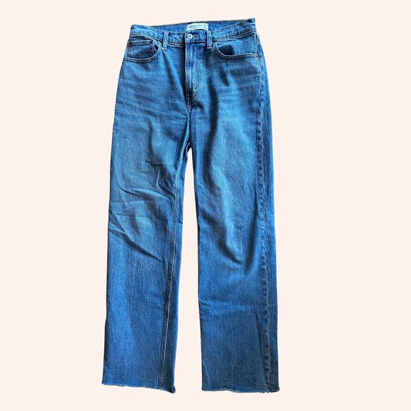 Abercrombie & Fitch Denim - Abercrombie The 90's Relaxed Jean High Rise